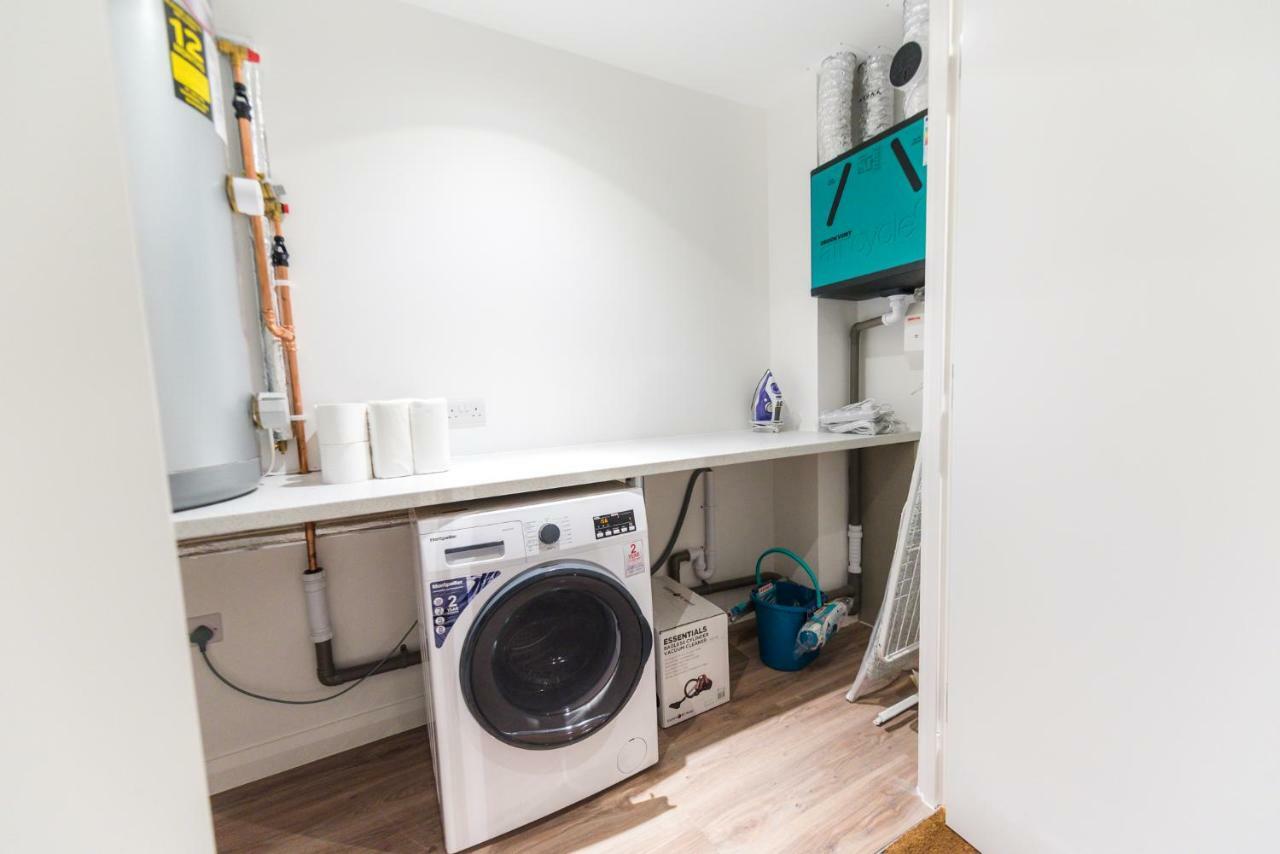 5 Star Brand New City Centre Apartment Belfast Bagian luar foto