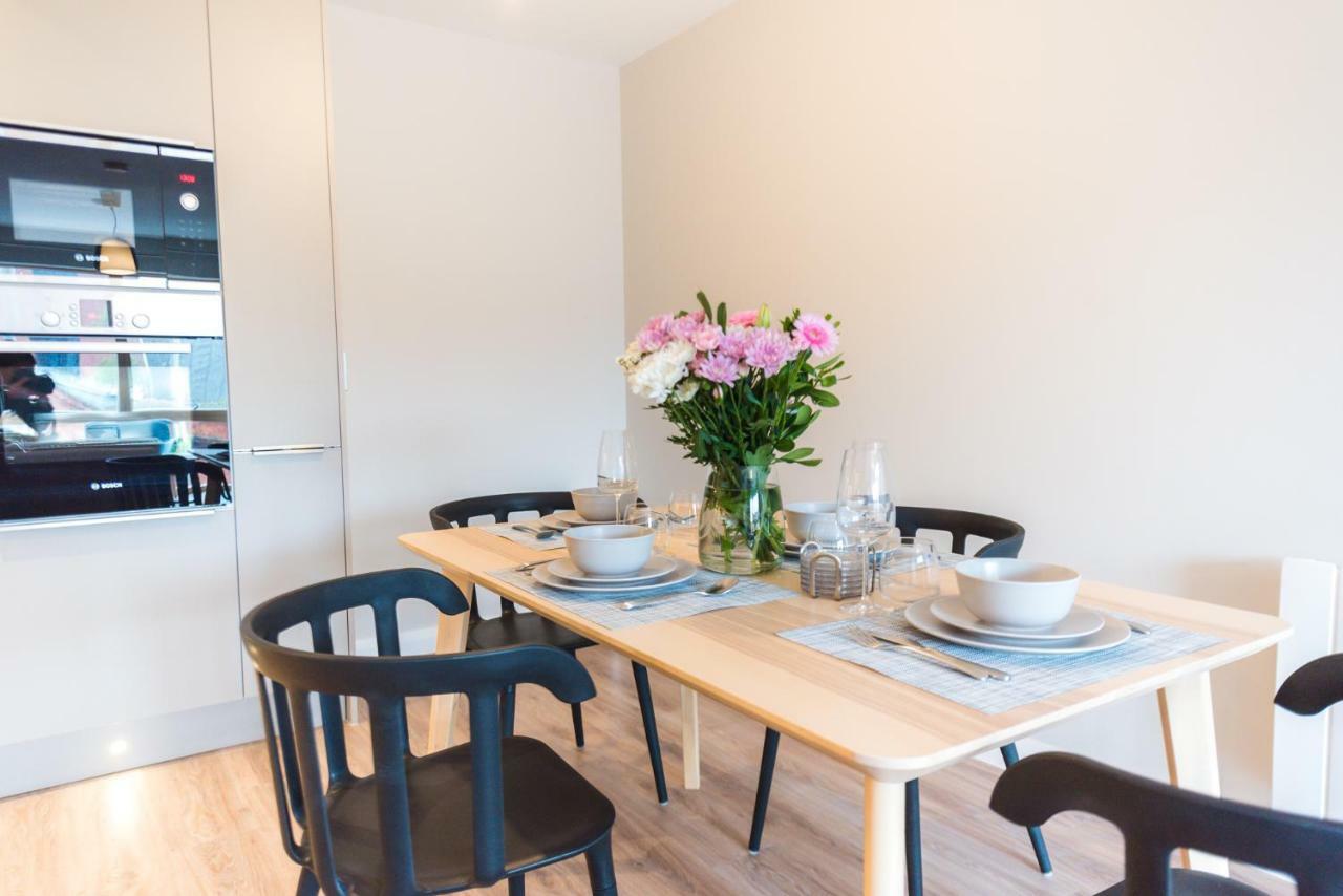 5 Star Brand New City Centre Apartment Belfast Bagian luar foto